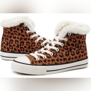 Womens Shepa-lined Leopard High Top Sneakers Size 8